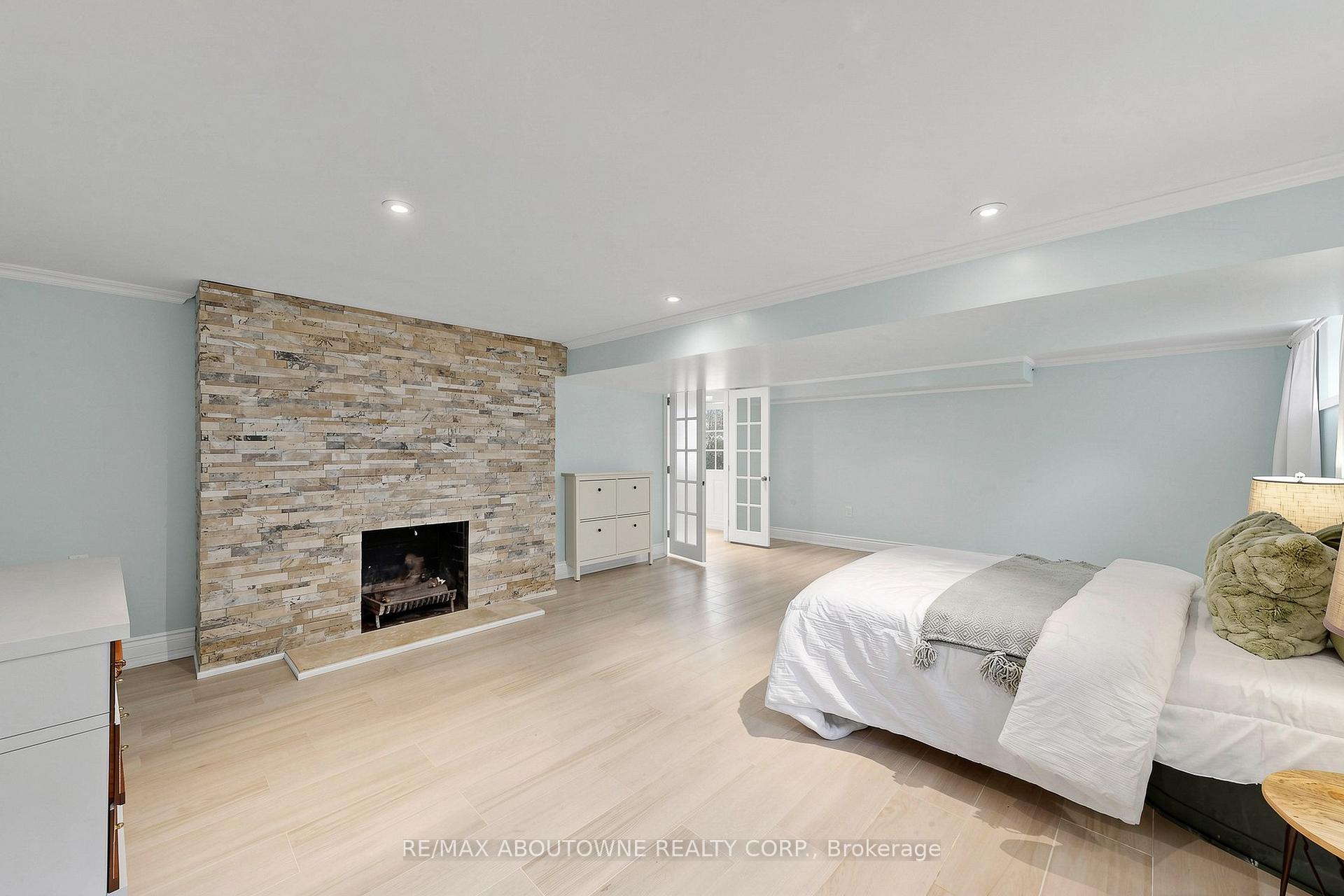 1316 Cambridge Drive