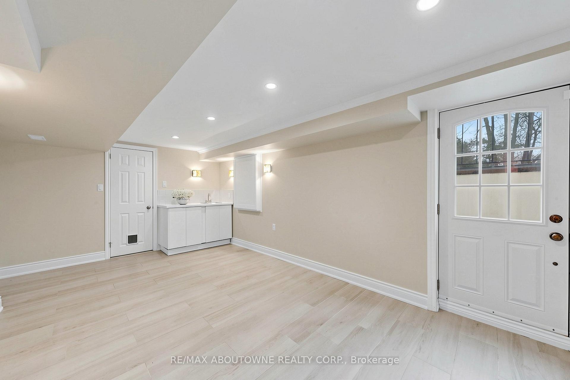 1316 Cambridge Drive