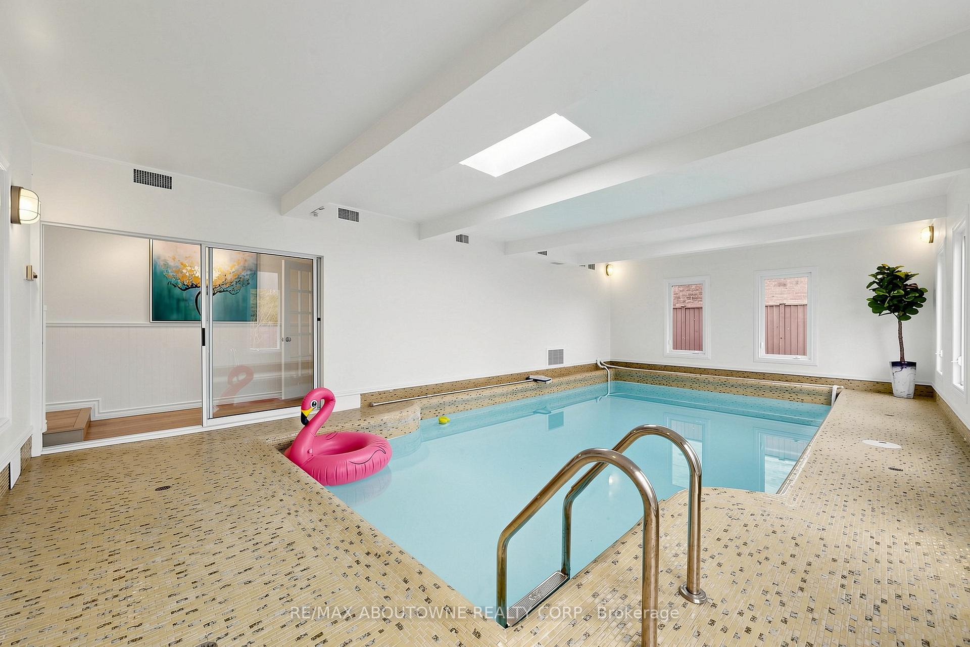 1316 Cambridge Drive