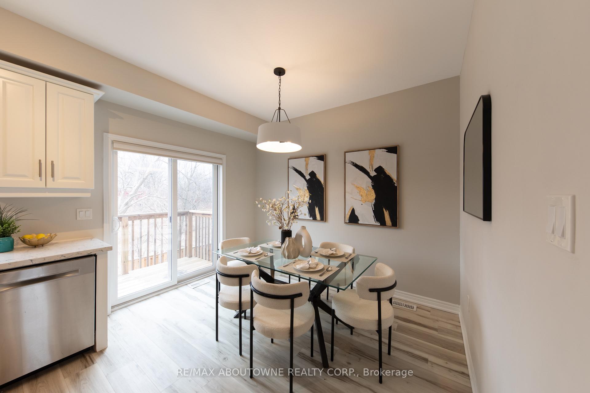 15 Barley Lane, Hamilton, ON L9K 0K1