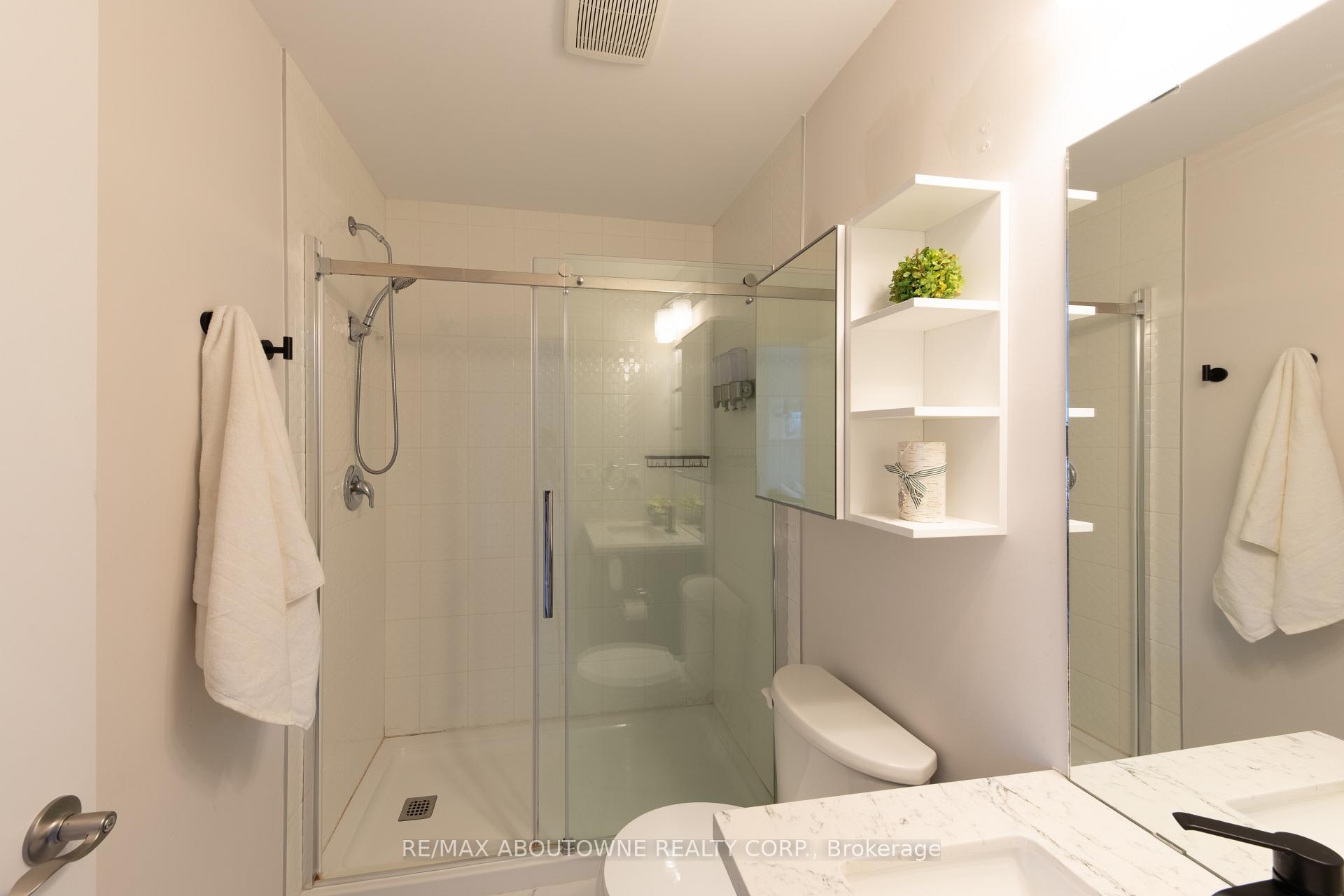 15 Barley Lane, Hamilton, ON L9K 0K1