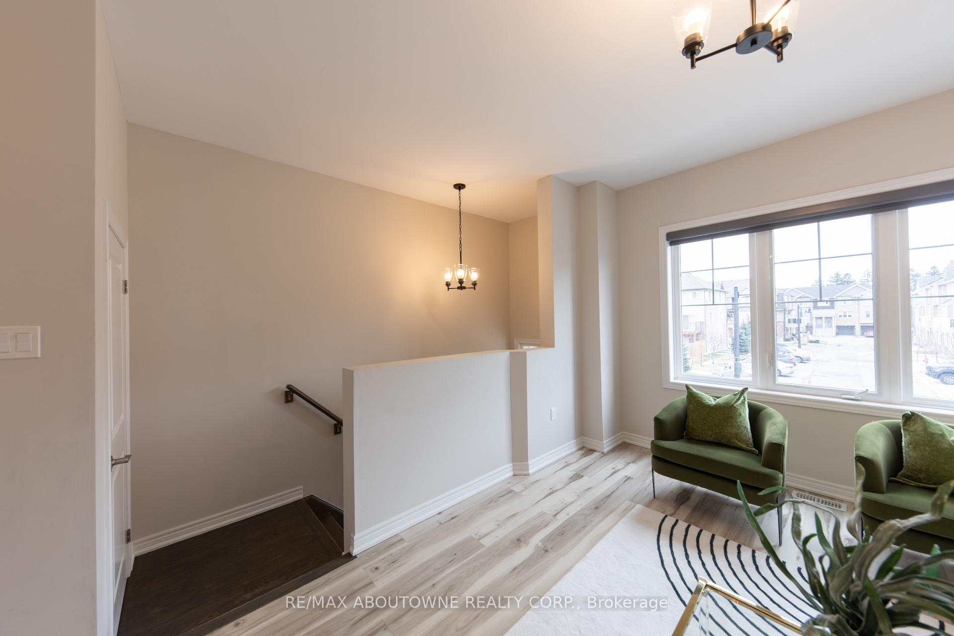 15 Barley Lane, Hamilton, ON L9K 0K1