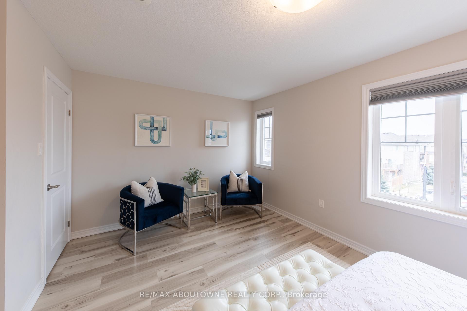 15 Barley Lane, Hamilton, ON L9K 0K1