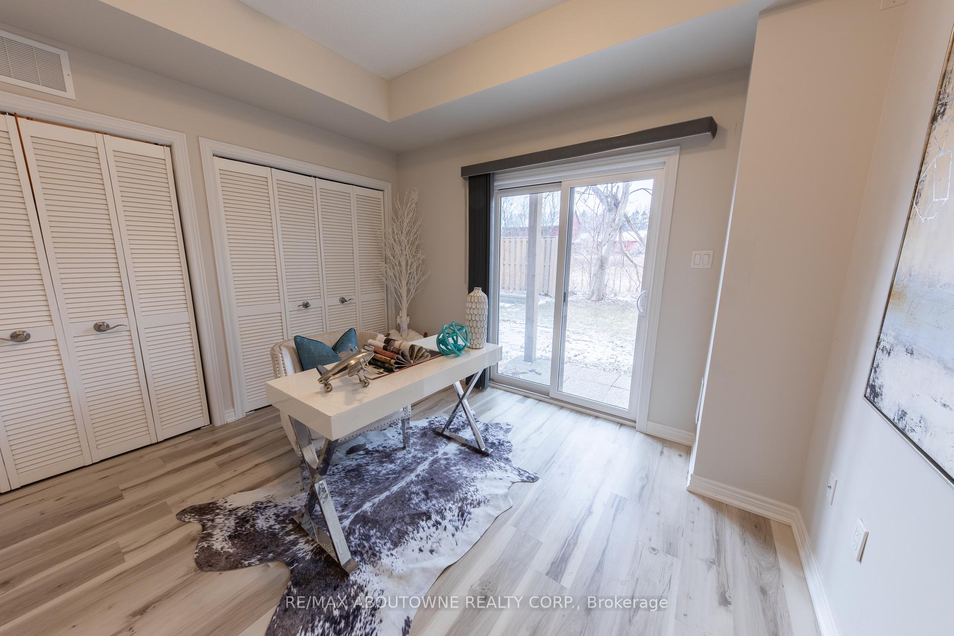 15 Barley Lane, Hamilton, ON L9K 0K1