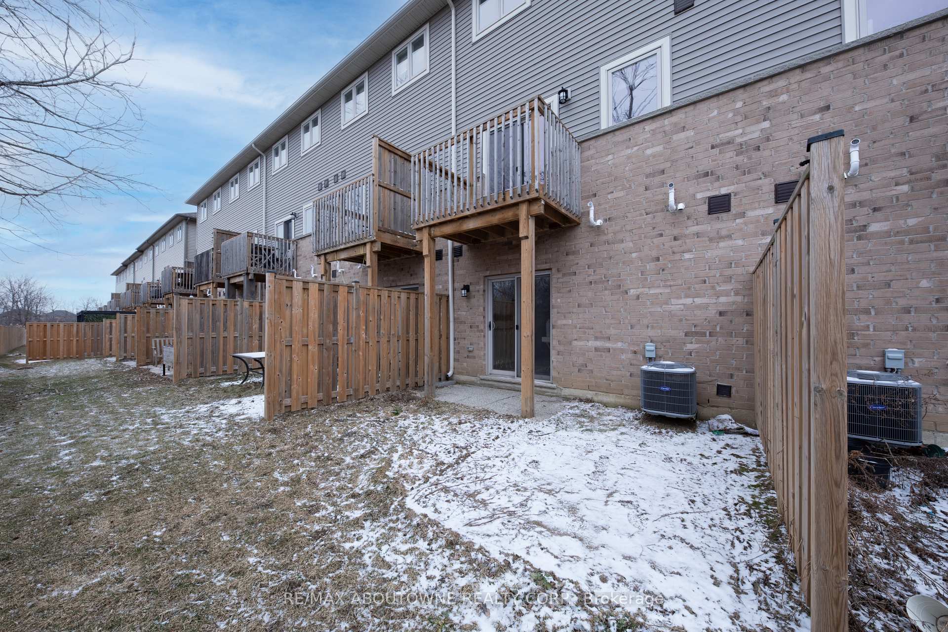 15 Barley Lane, Hamilton, ON L9K 0K1