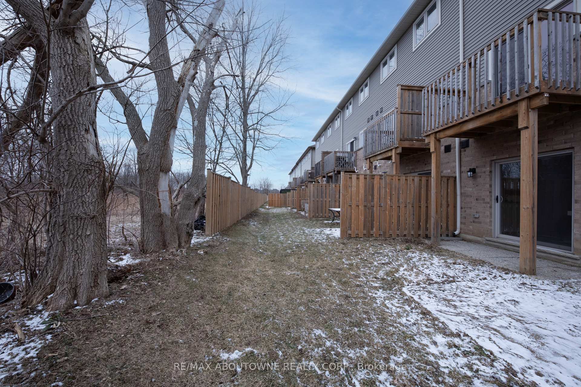 15 Barley Lane, Hamilton, ON L9K 0K1