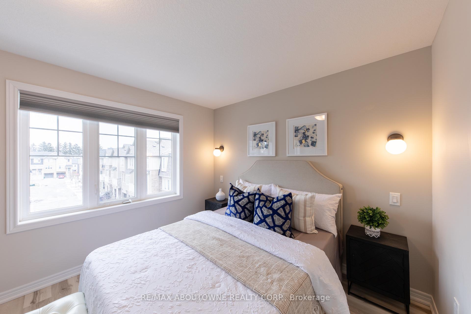 15 Barley Lane, Hamilton, ON L9K 0K1