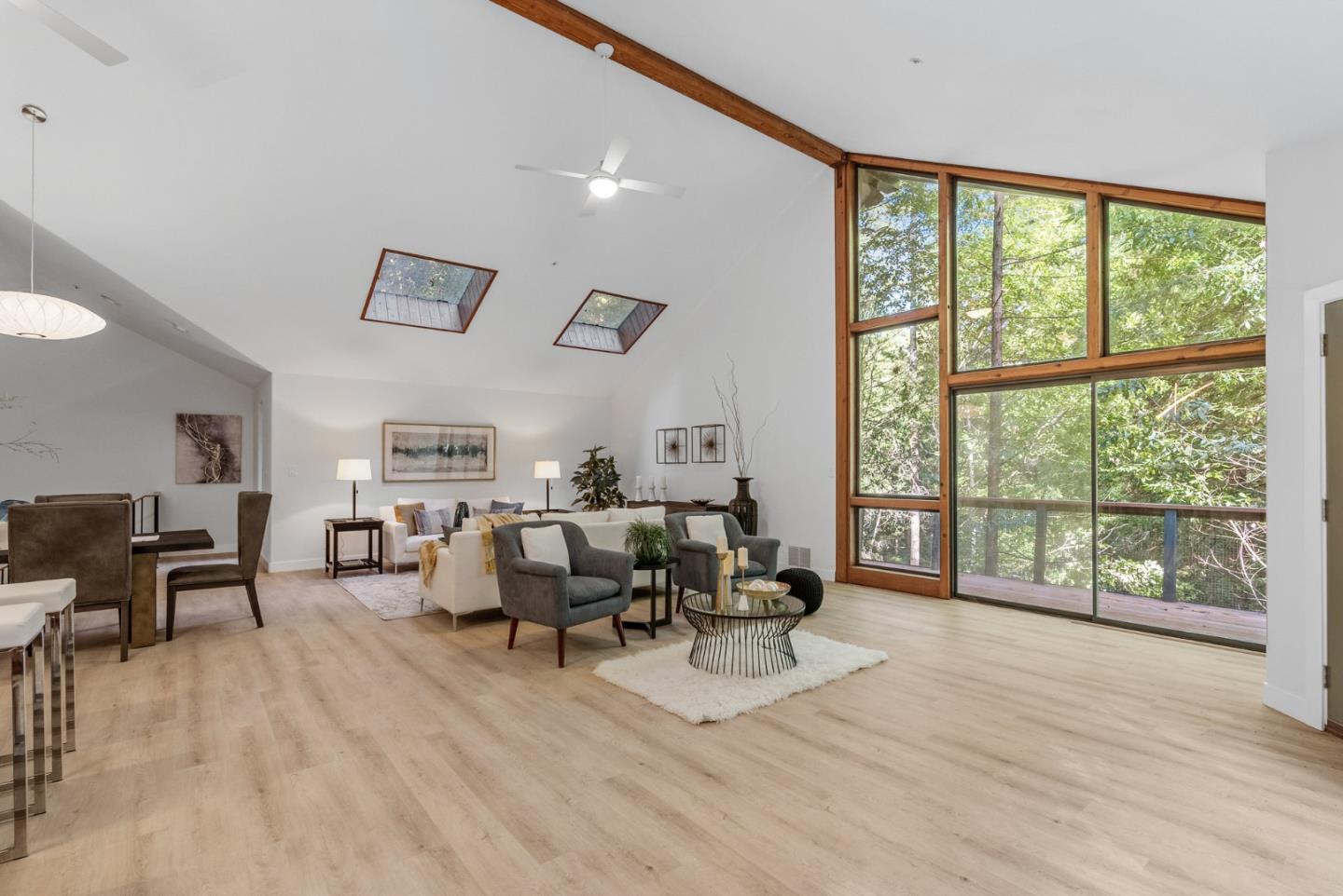 1190 Scenic DR