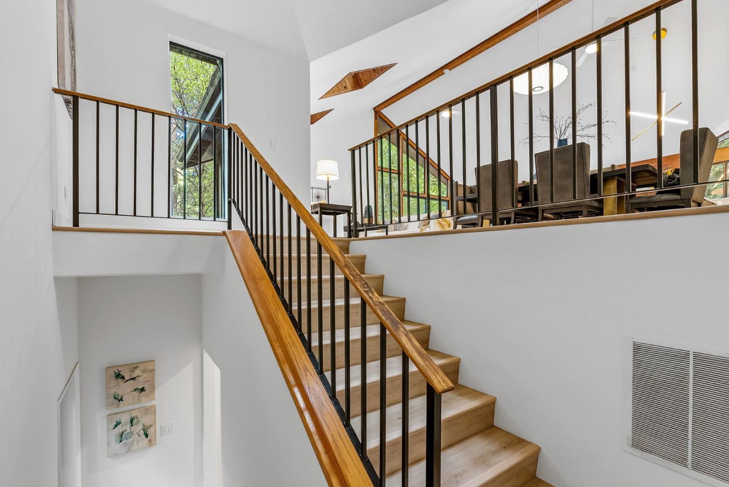 1190 Scenic DR
