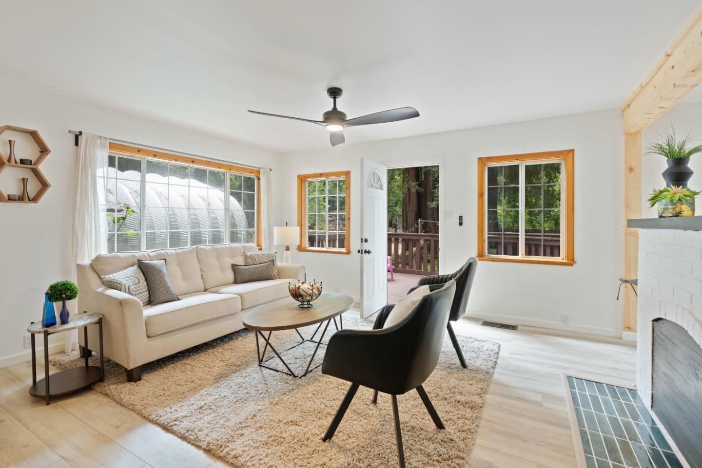 329 Creekside WAY