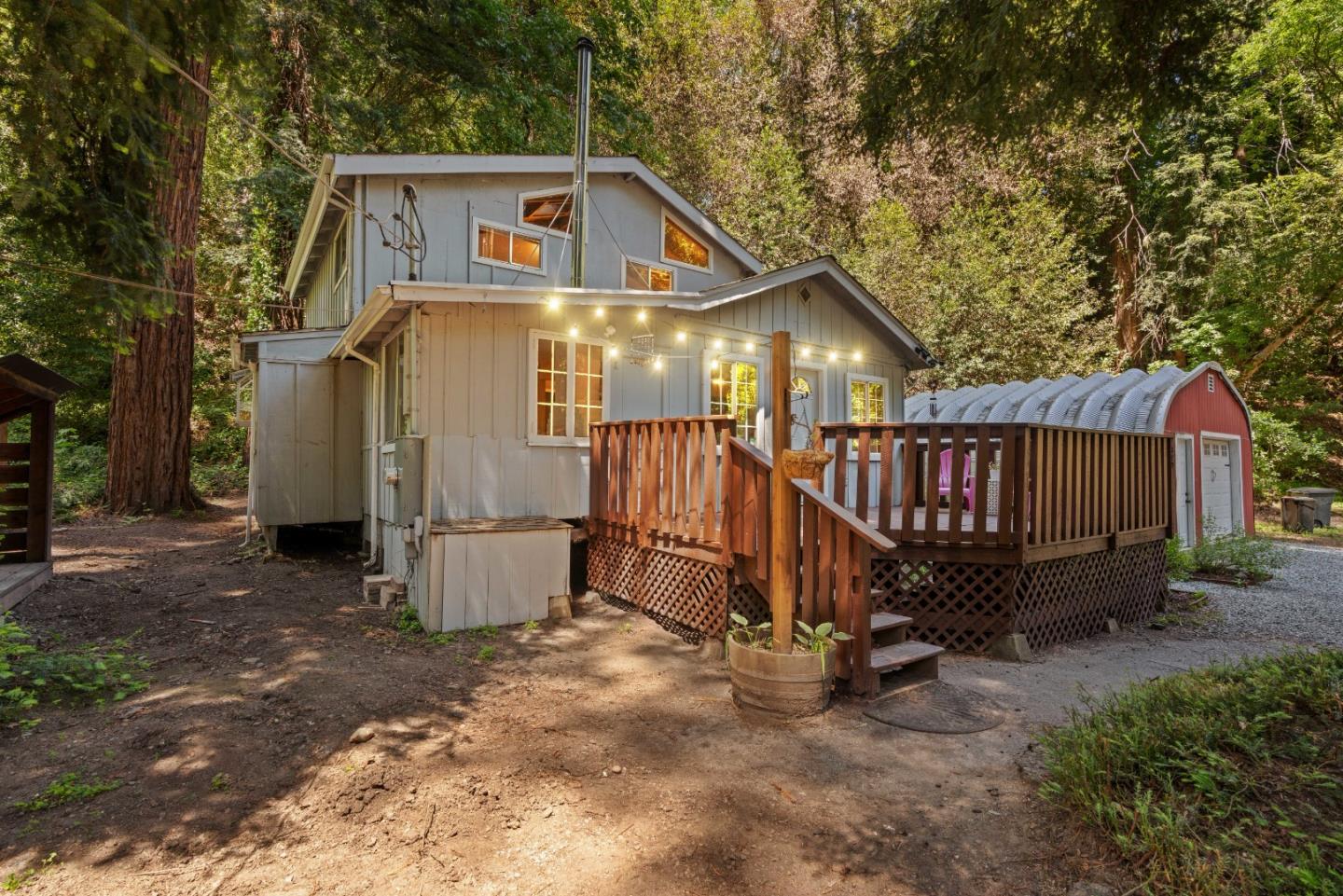 329 Creekside WAY
