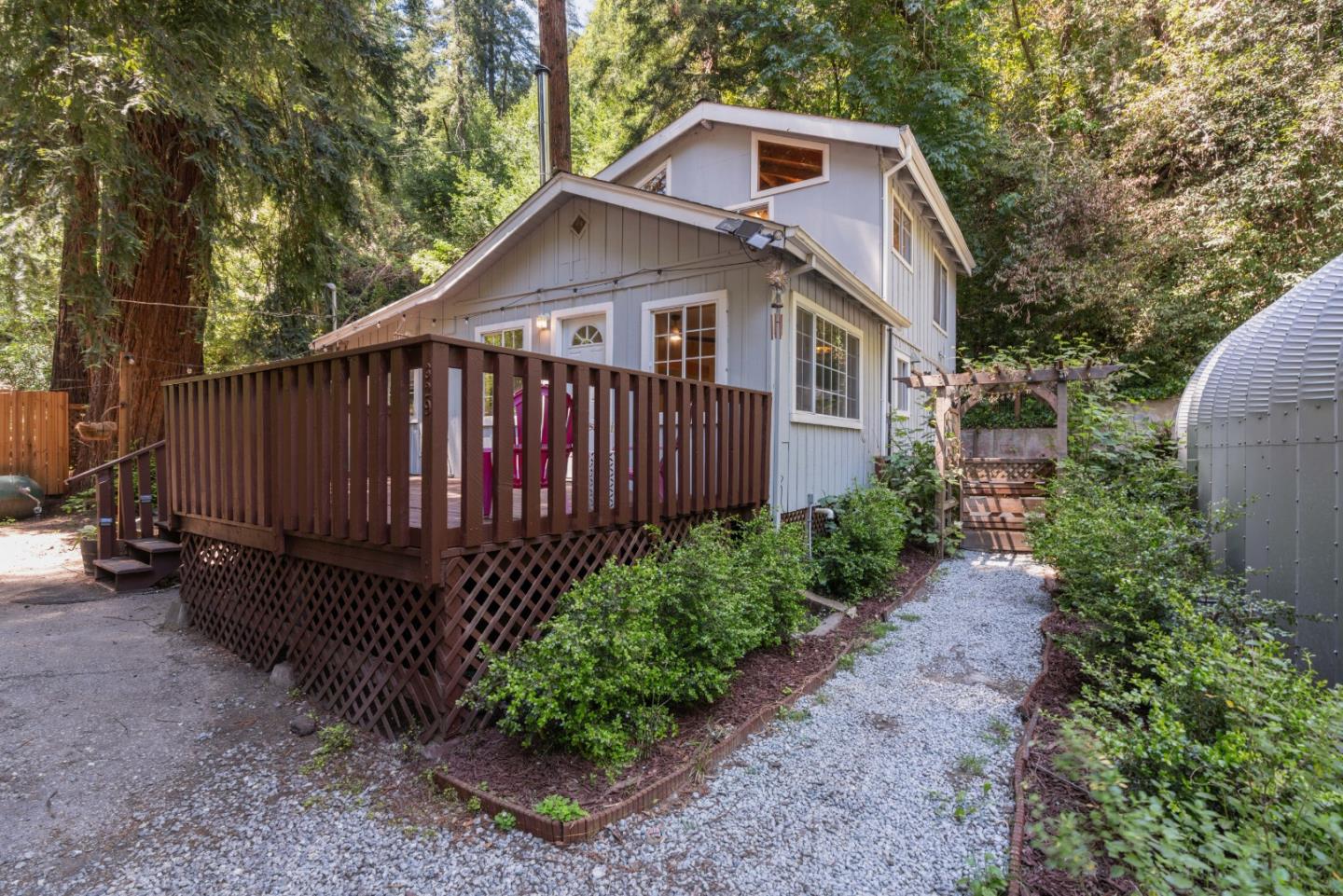 329 Creekside WAY