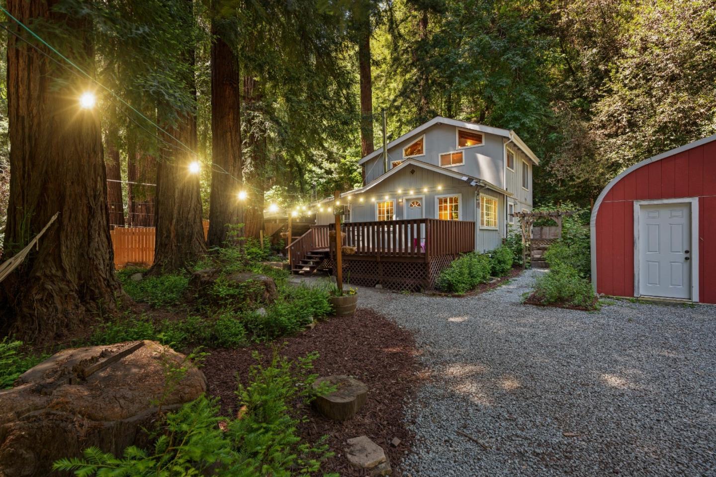 329 Creekside WAY
