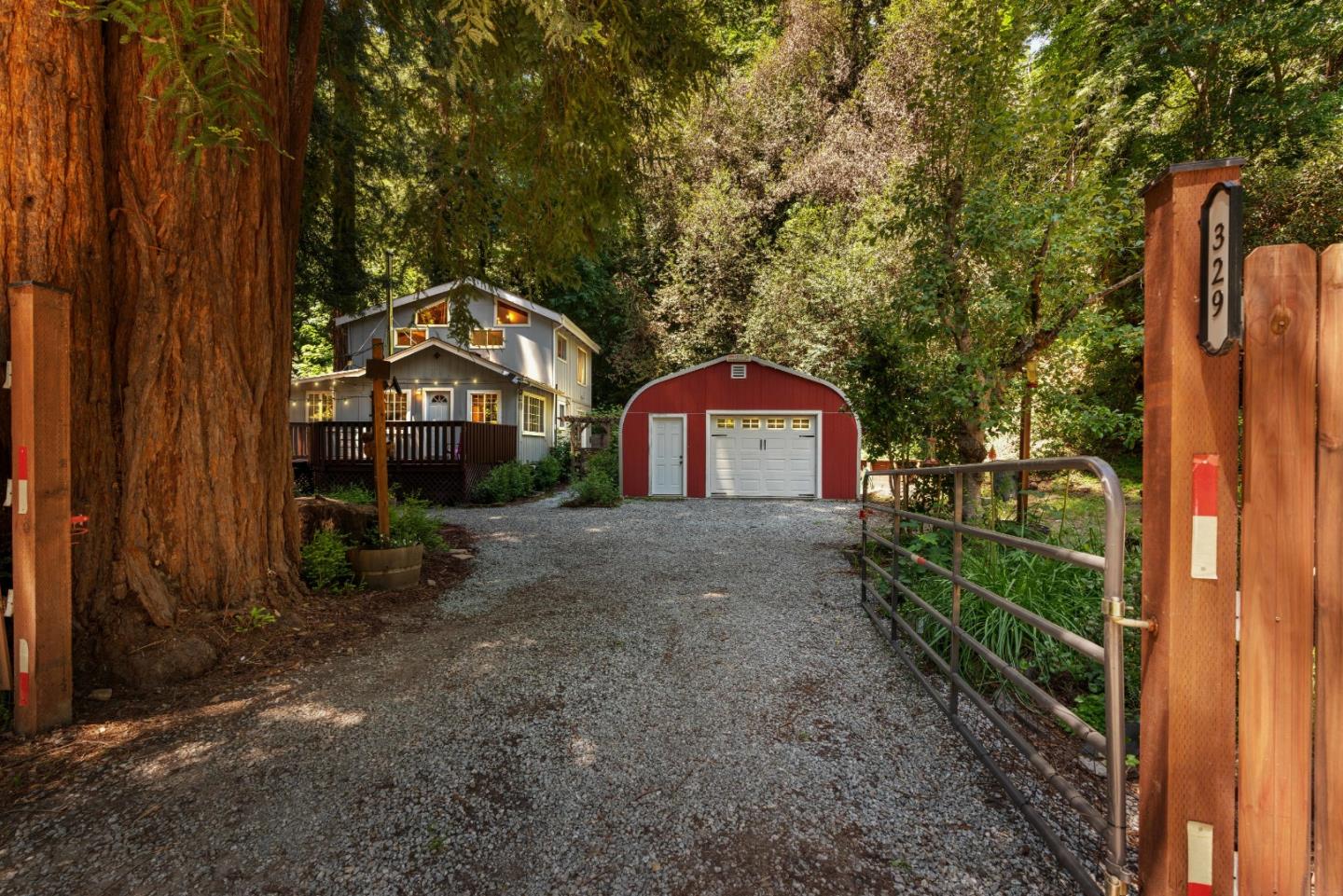 329 Creekside WAY