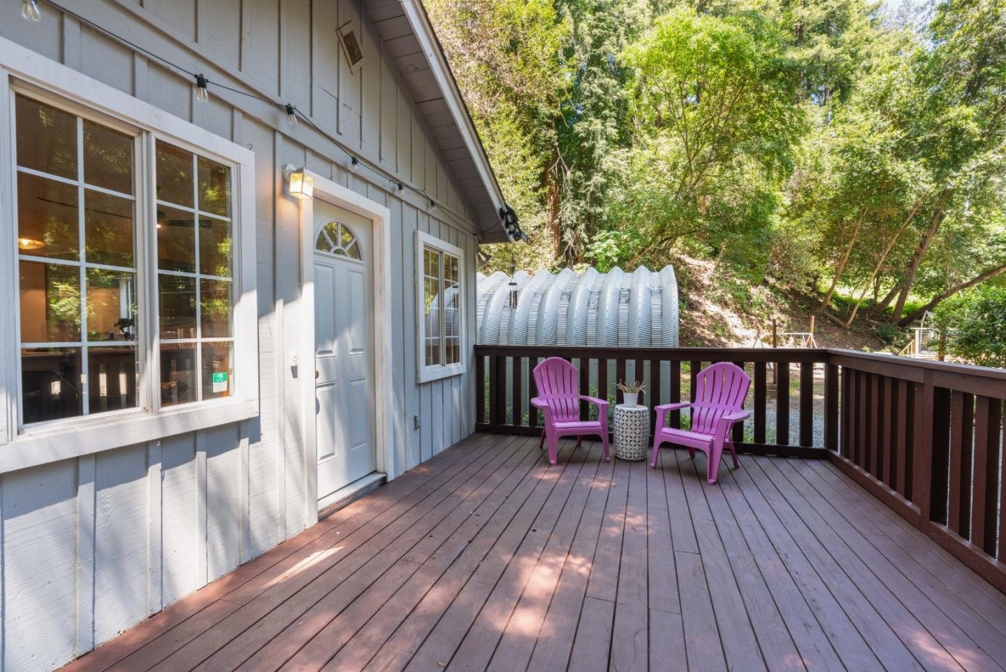 329 Creekside WAY