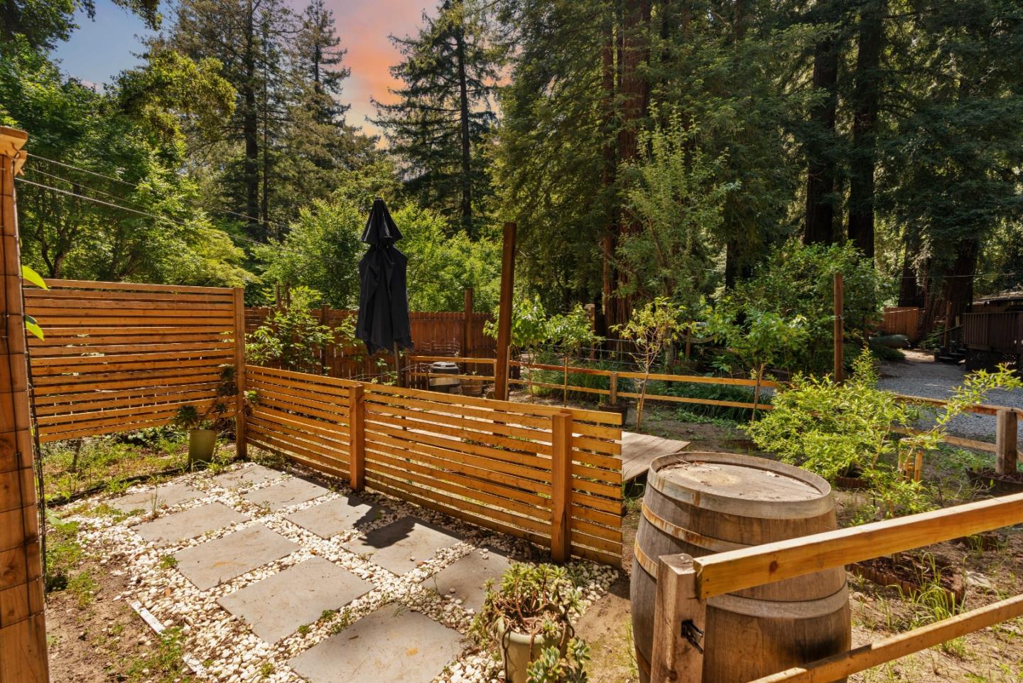329 Creekside WAY