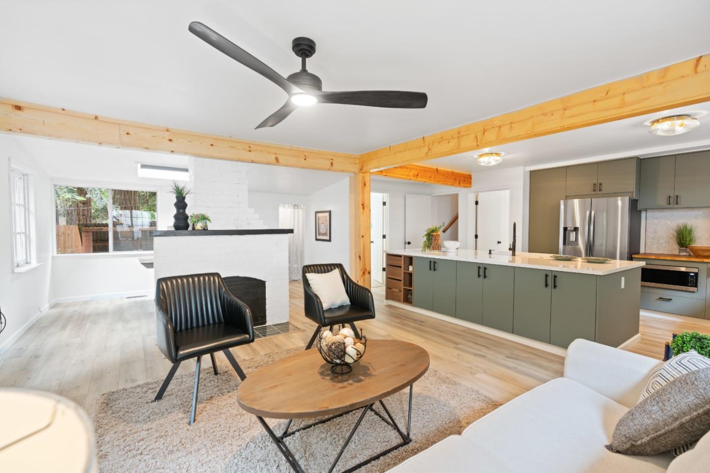 329 Creekside WAY