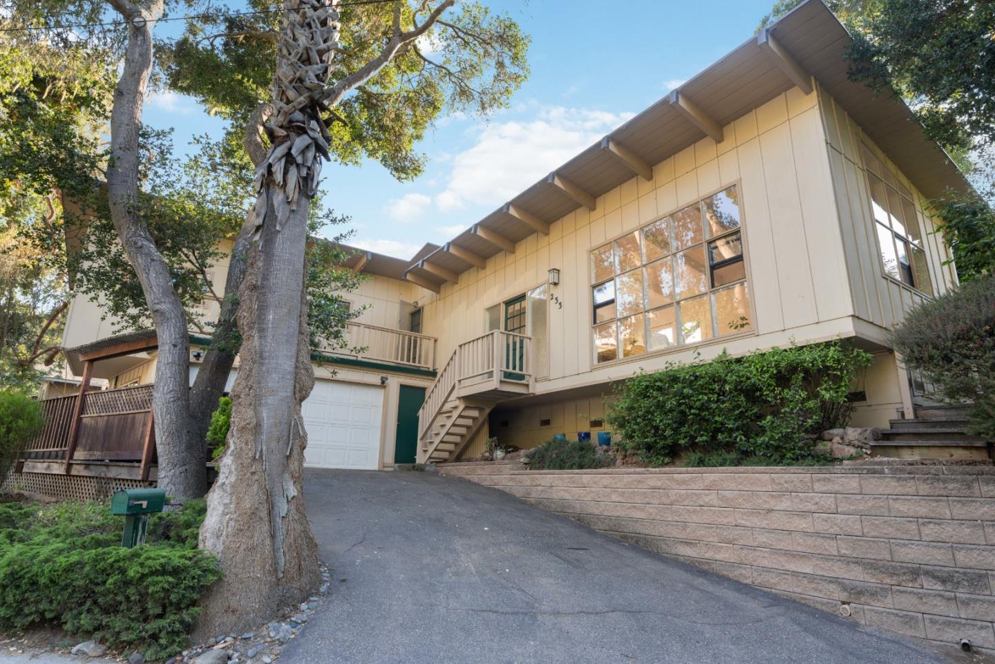 233 Lake CT