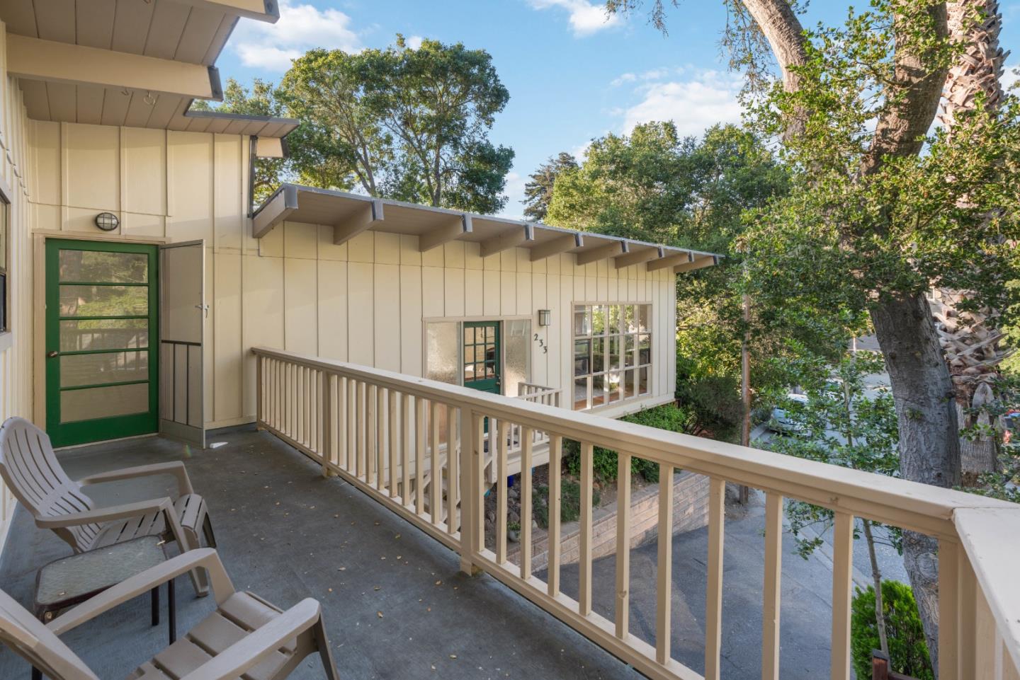 233 Lake CT