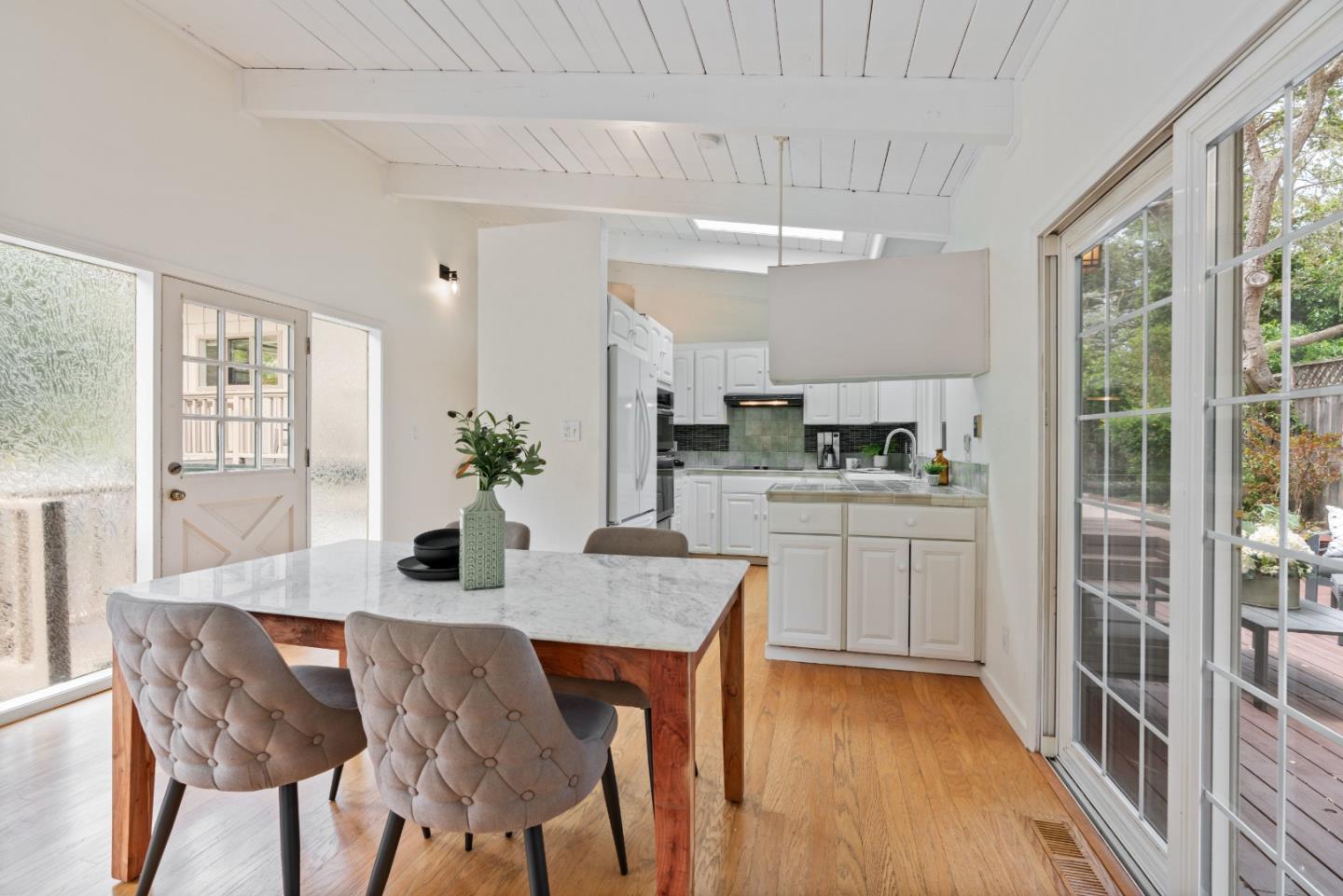 233 Lake CT