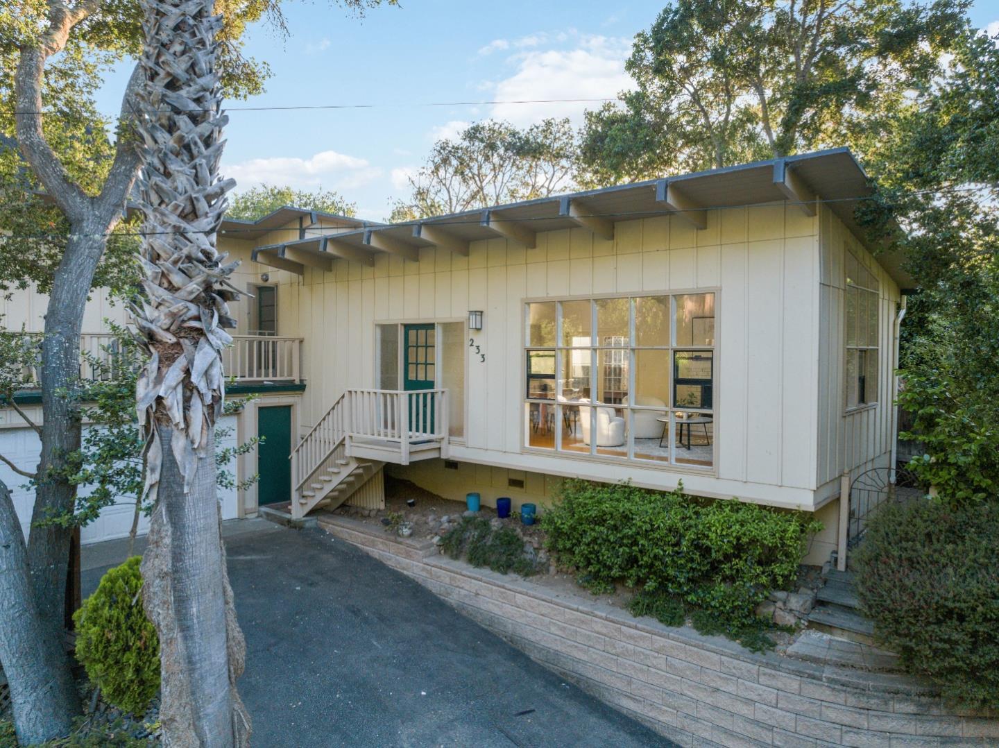 233 Lake CT