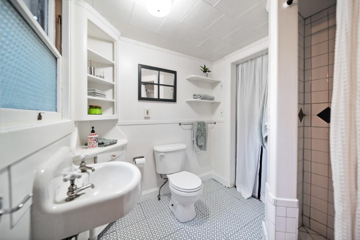 395 Riverdale BLVD