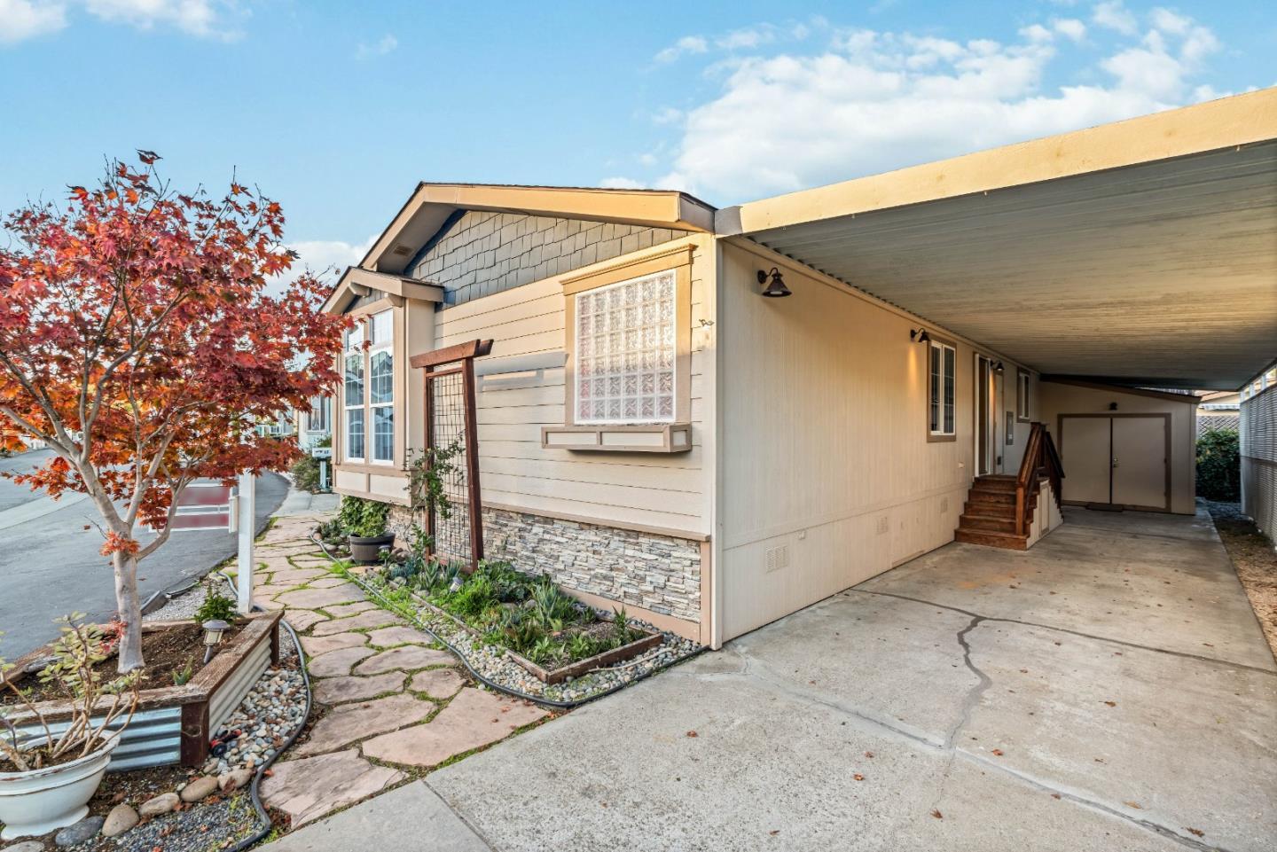 444 Whispering Pines DR 16