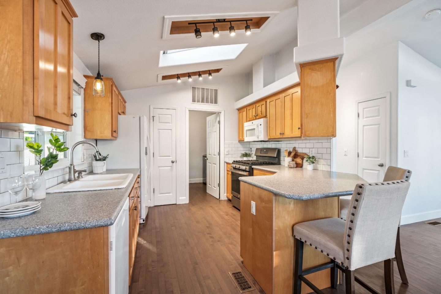 444 Whispering Pines DR 16