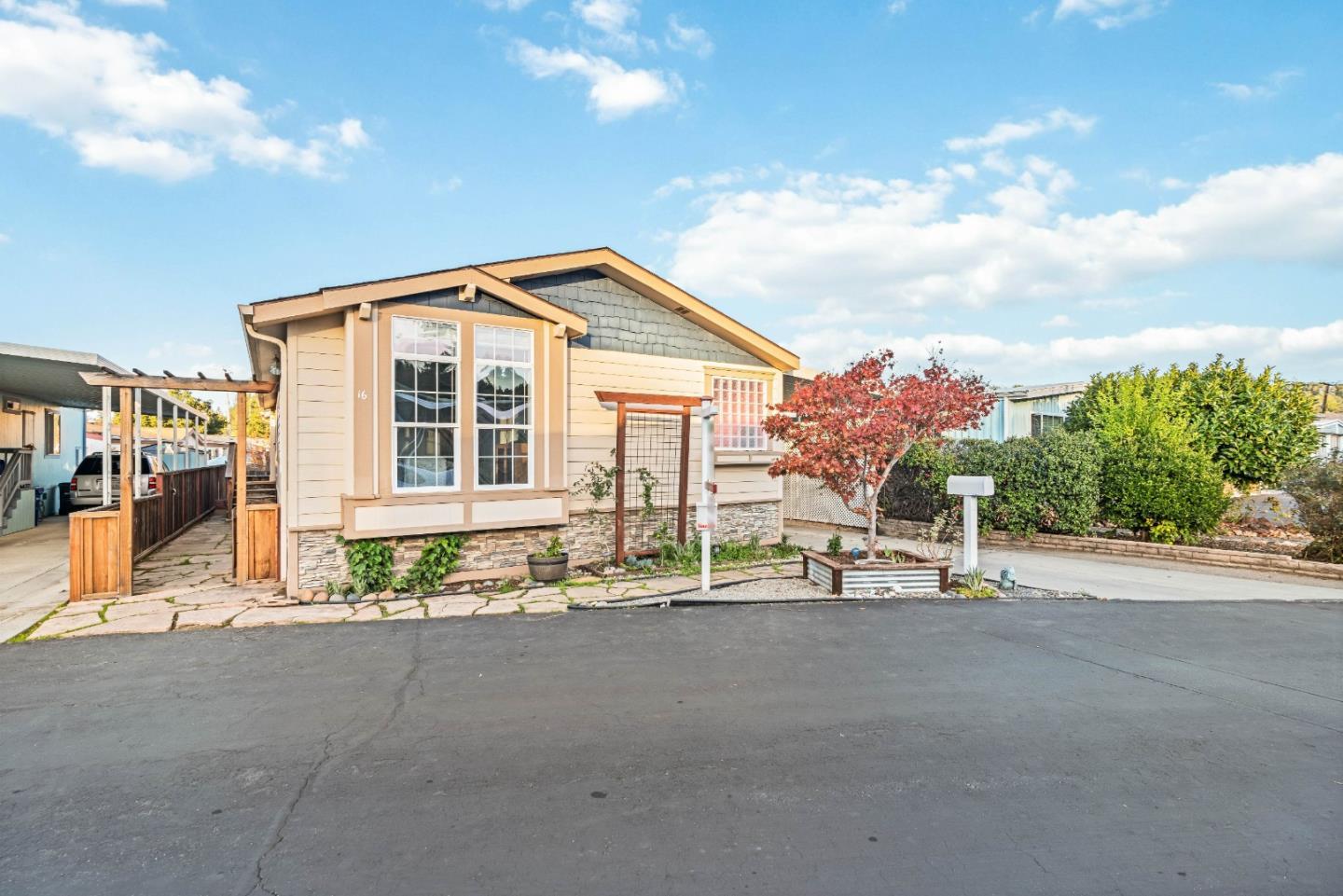 444 Whispering Pines DR 16