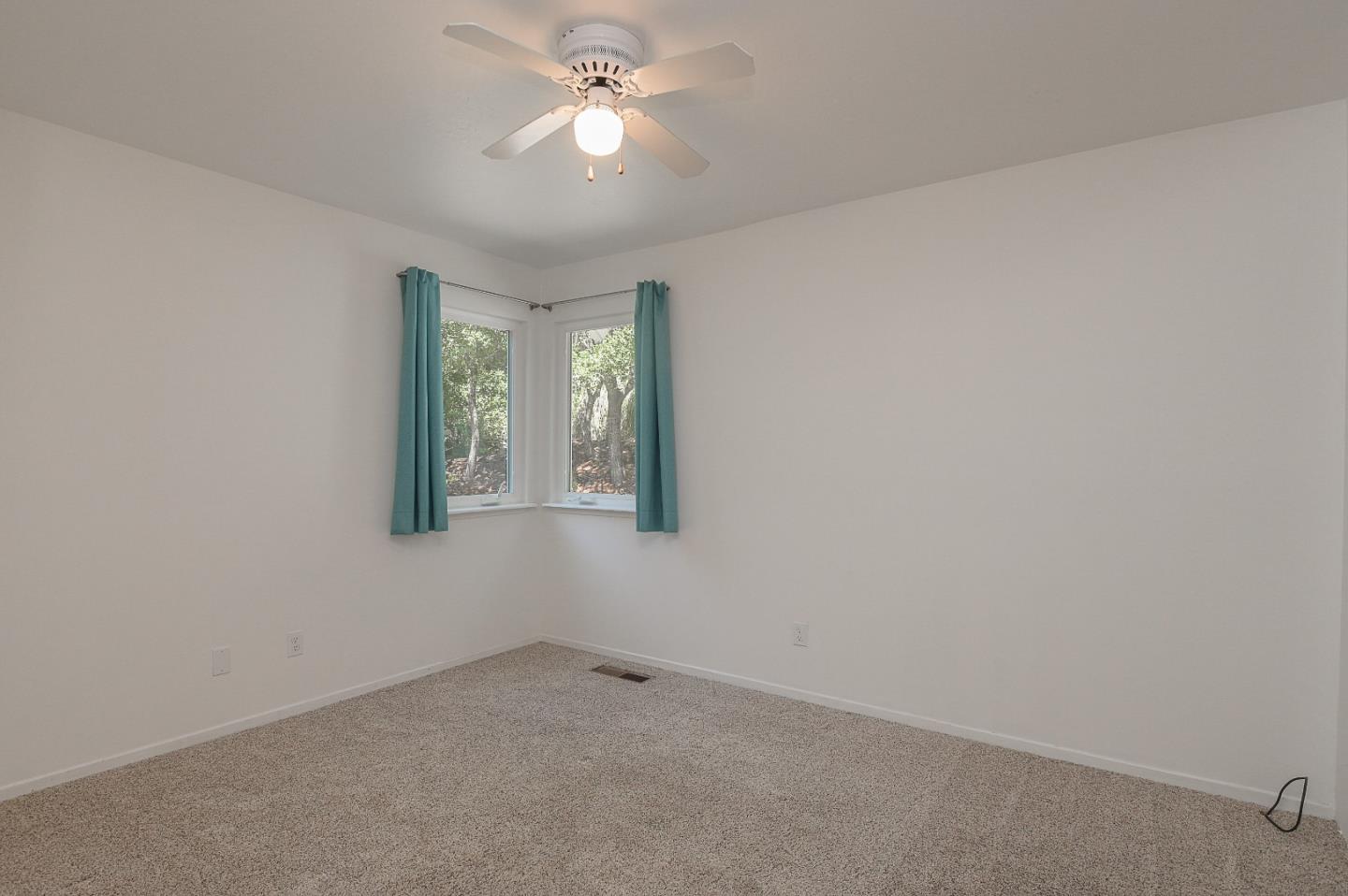 150 Patricia LN
