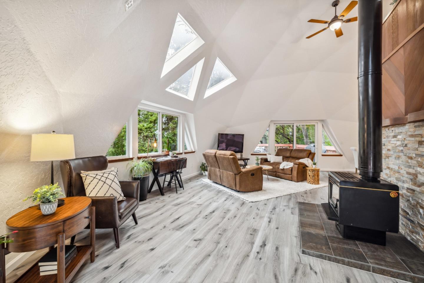 131 Valdez RD