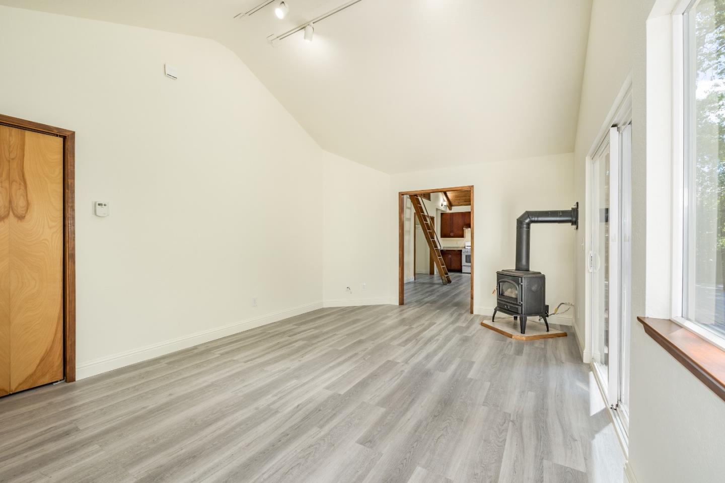 434 River RD