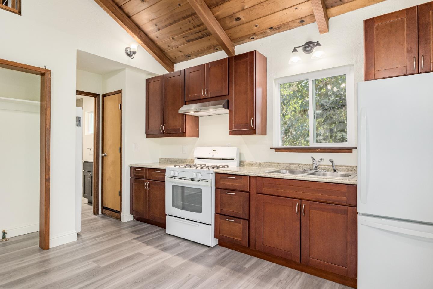 434 River RD