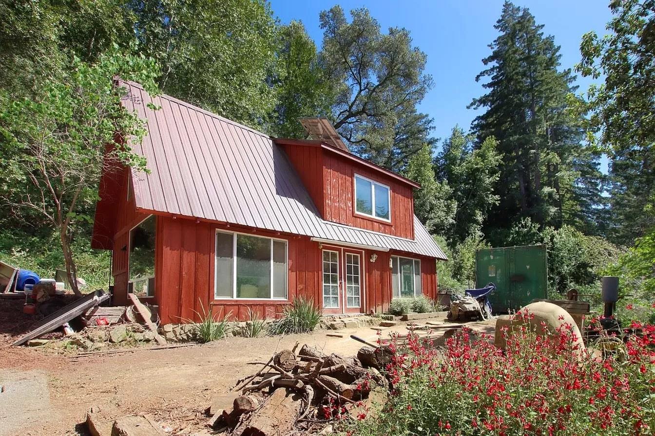 14315 Treehouse WAY