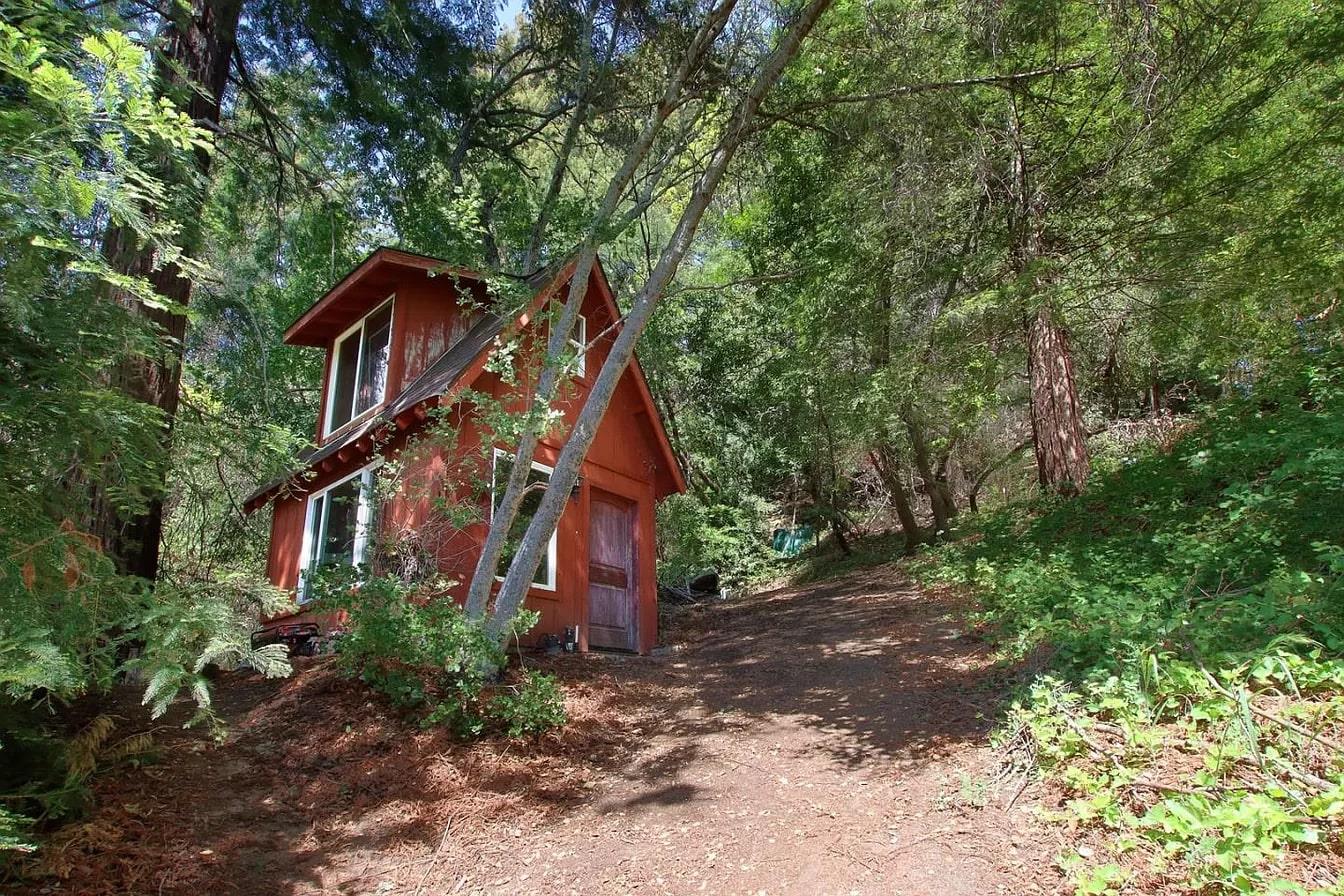 14315 Treehouse WAY
