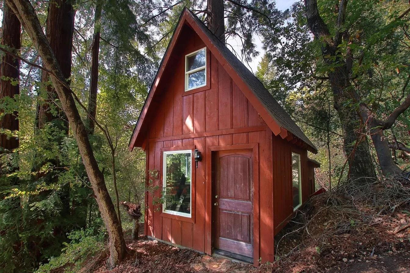14315 Treehouse WAY
