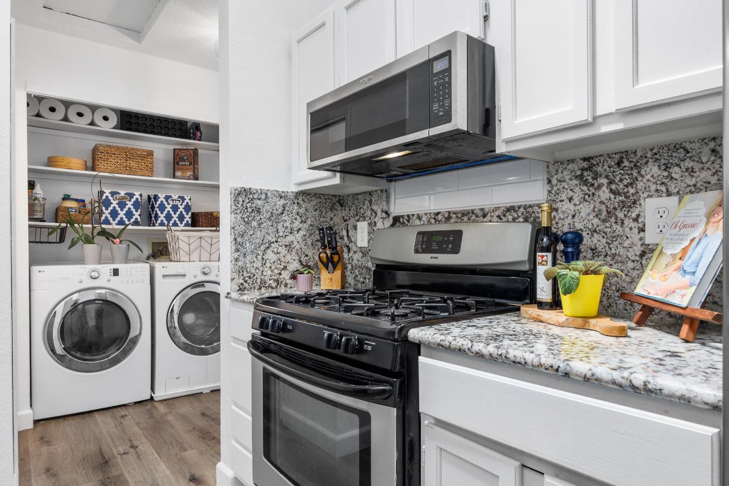 1784 Esperanza CT