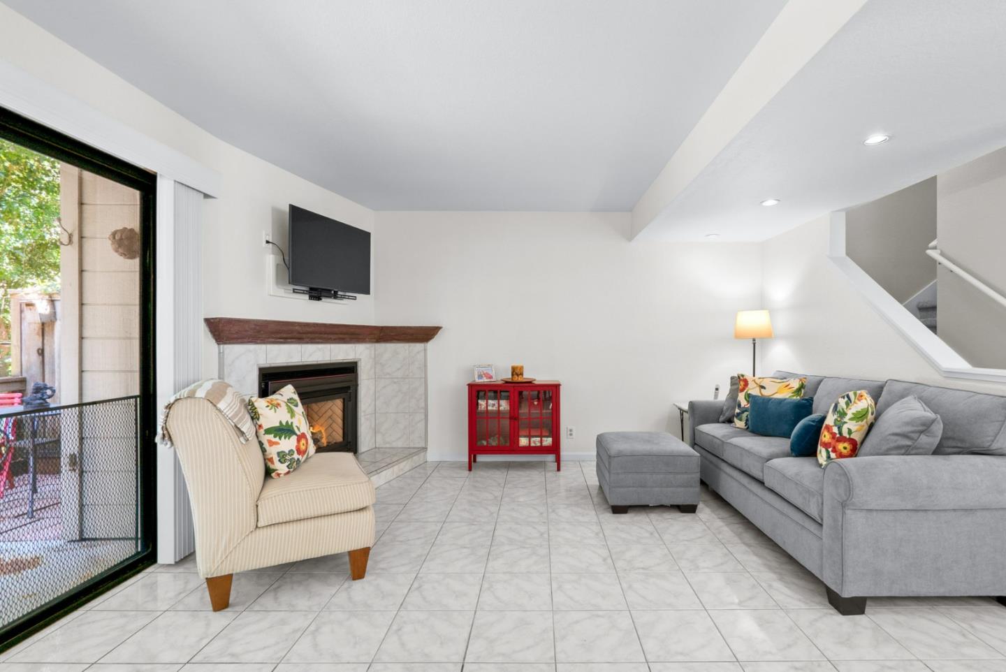 3414 Kenilworth LN