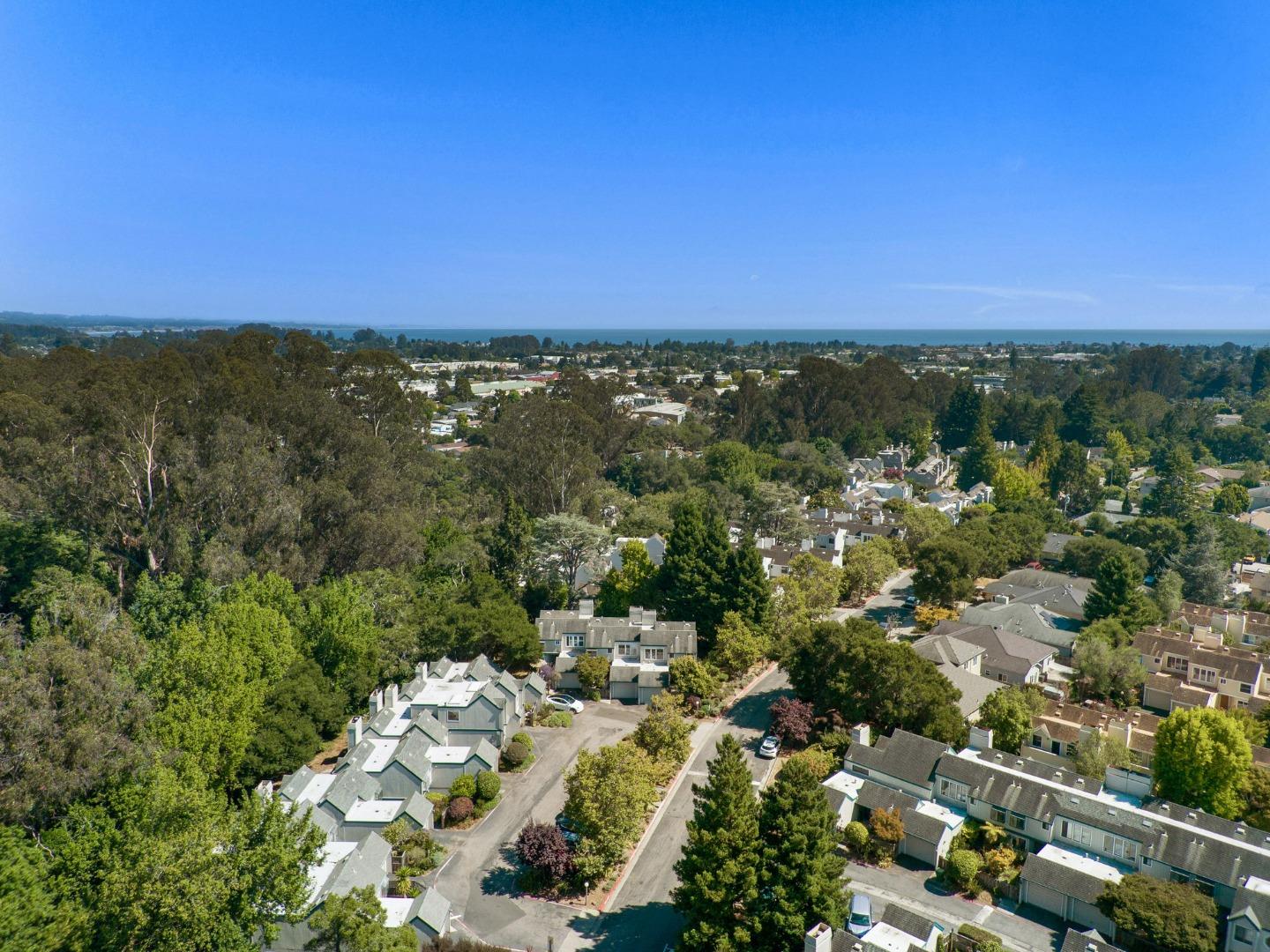3414 Kenilworth LN
