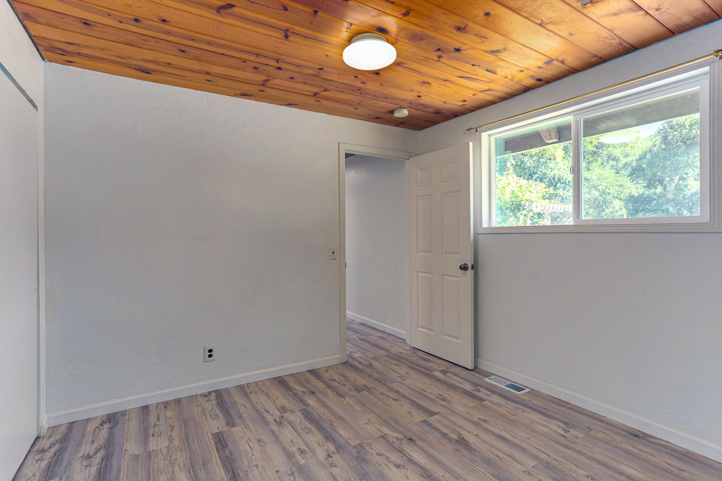 110 Hidden Valley DR