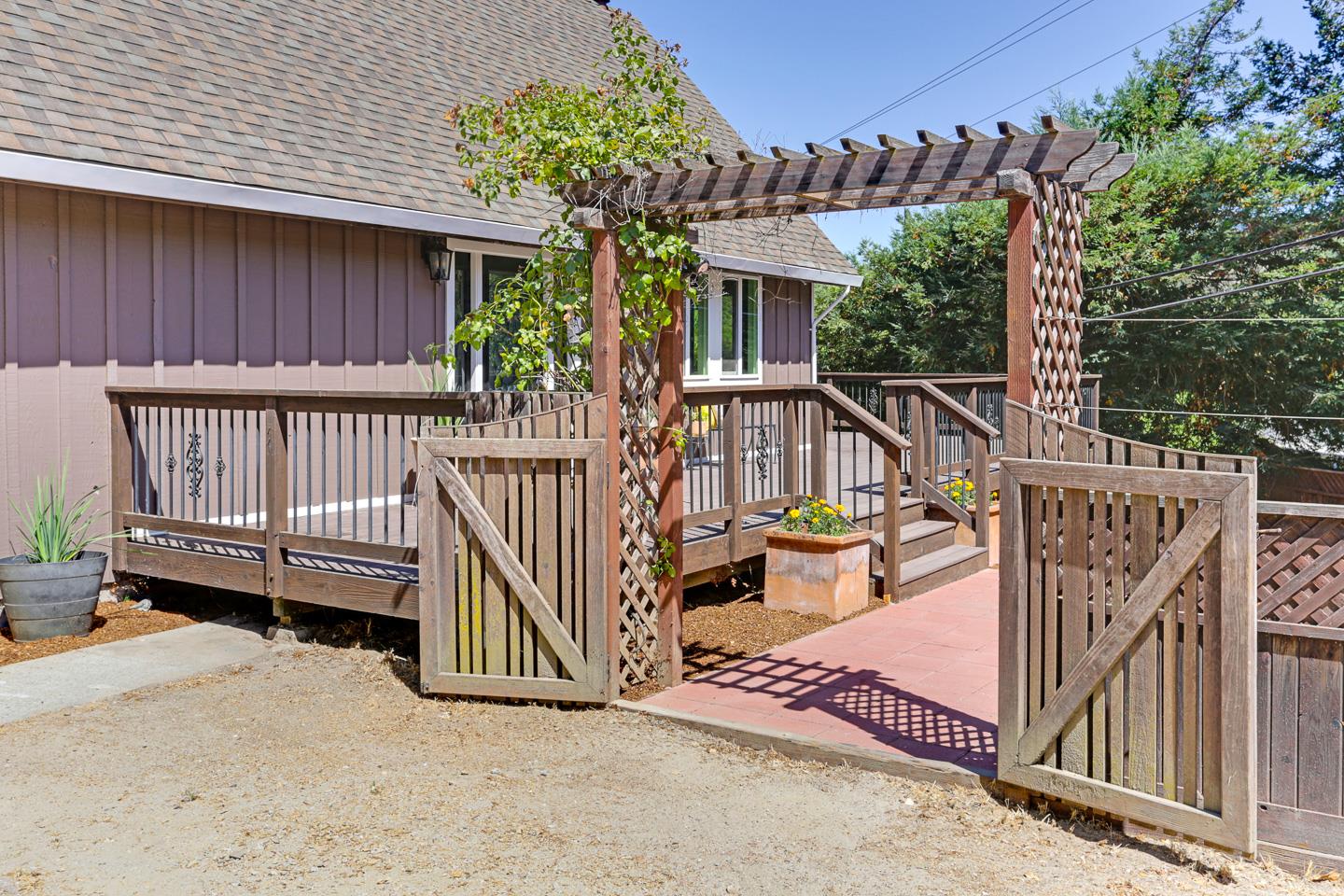 110 Hidden Valley DR