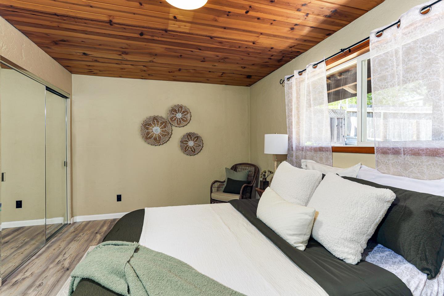 110 Hidden Valley DR