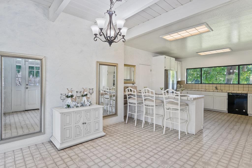 500 Valencia School Road