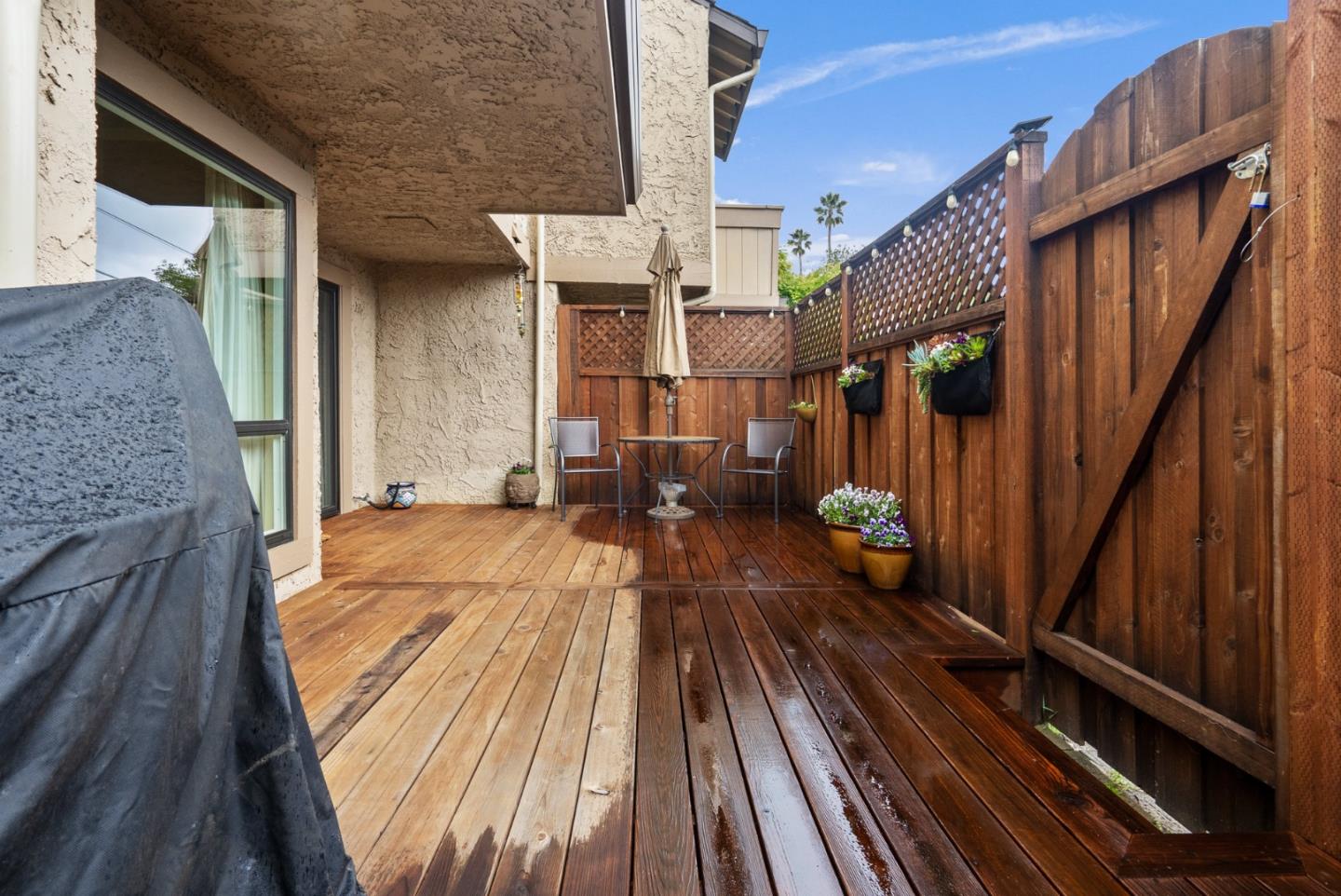 3071 Arlington DR