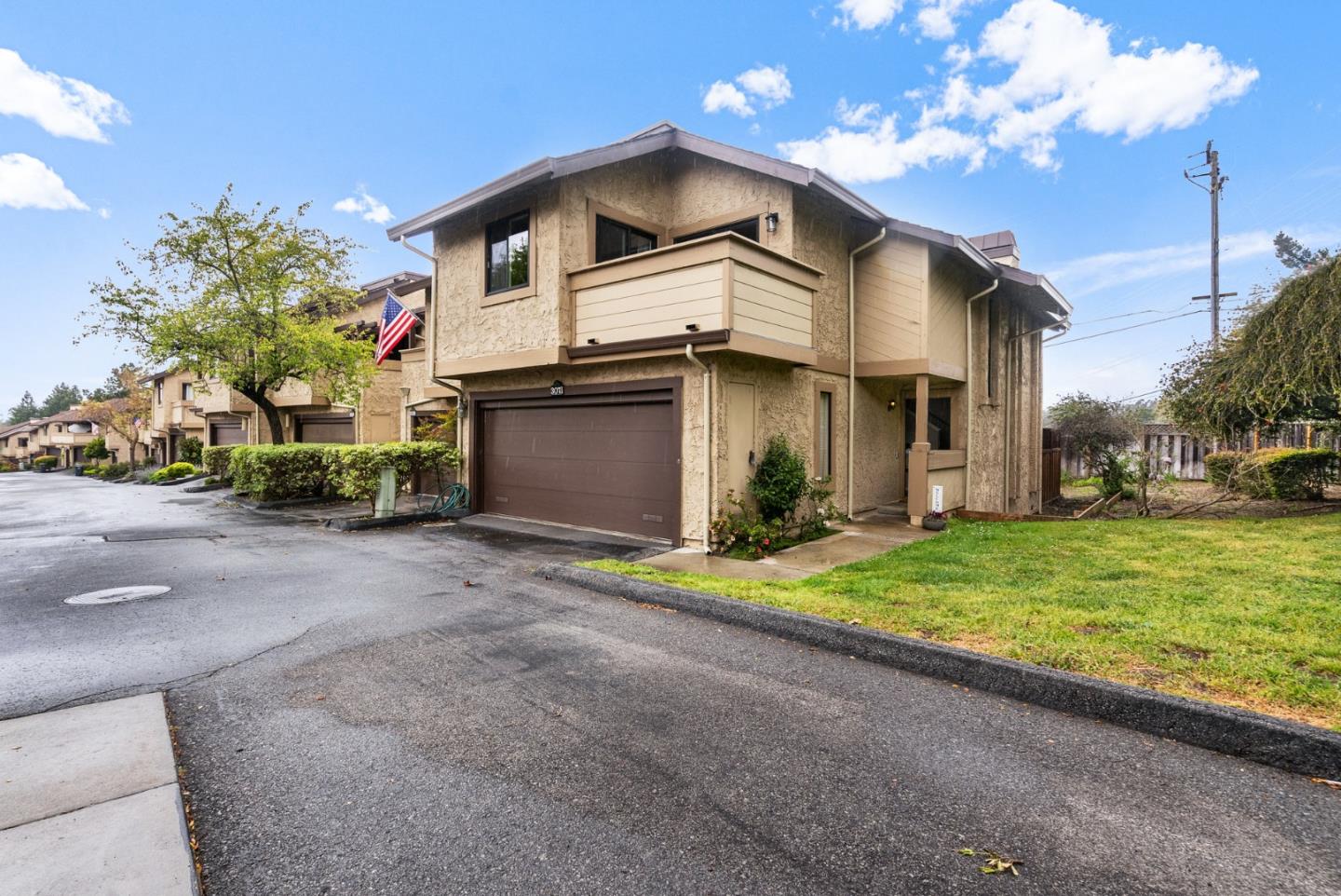 3071 Arlington DR