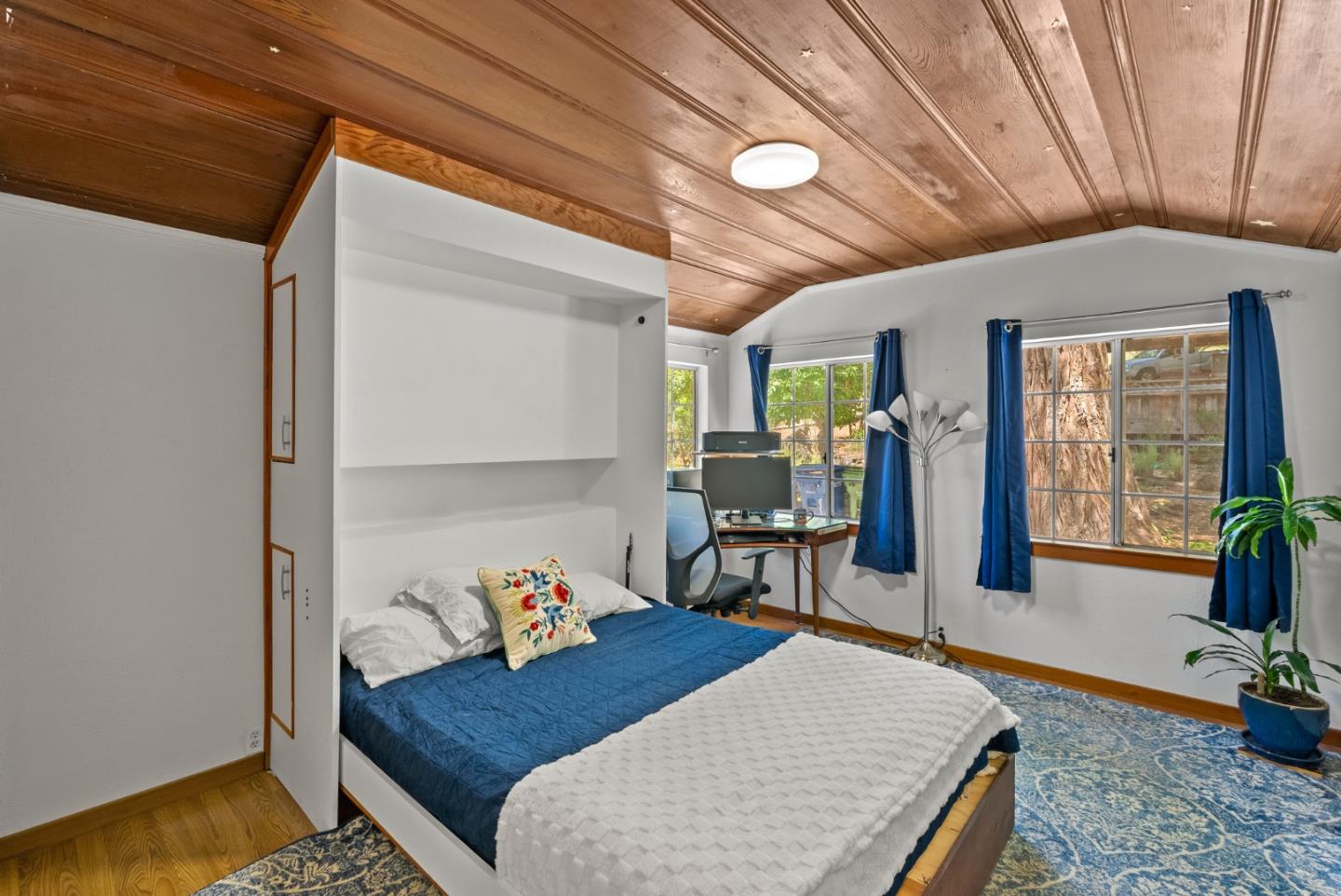 260 Overlook Drive