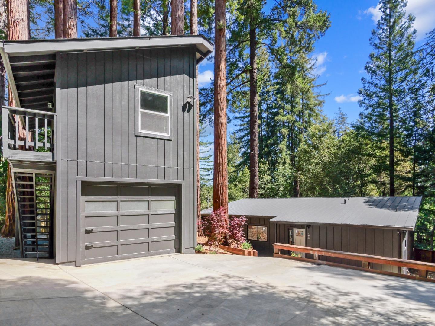 1495 Mclellan Road