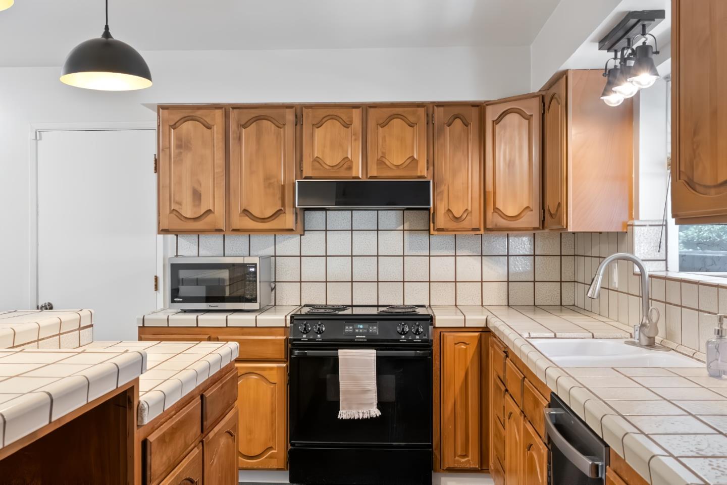 2010 Sequoia Drive