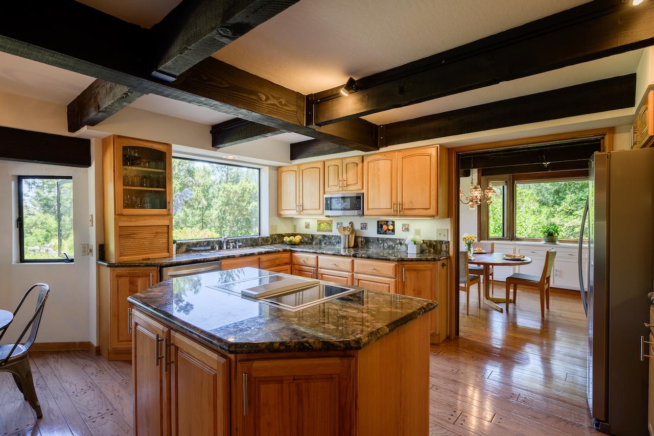 865 Valley View Road