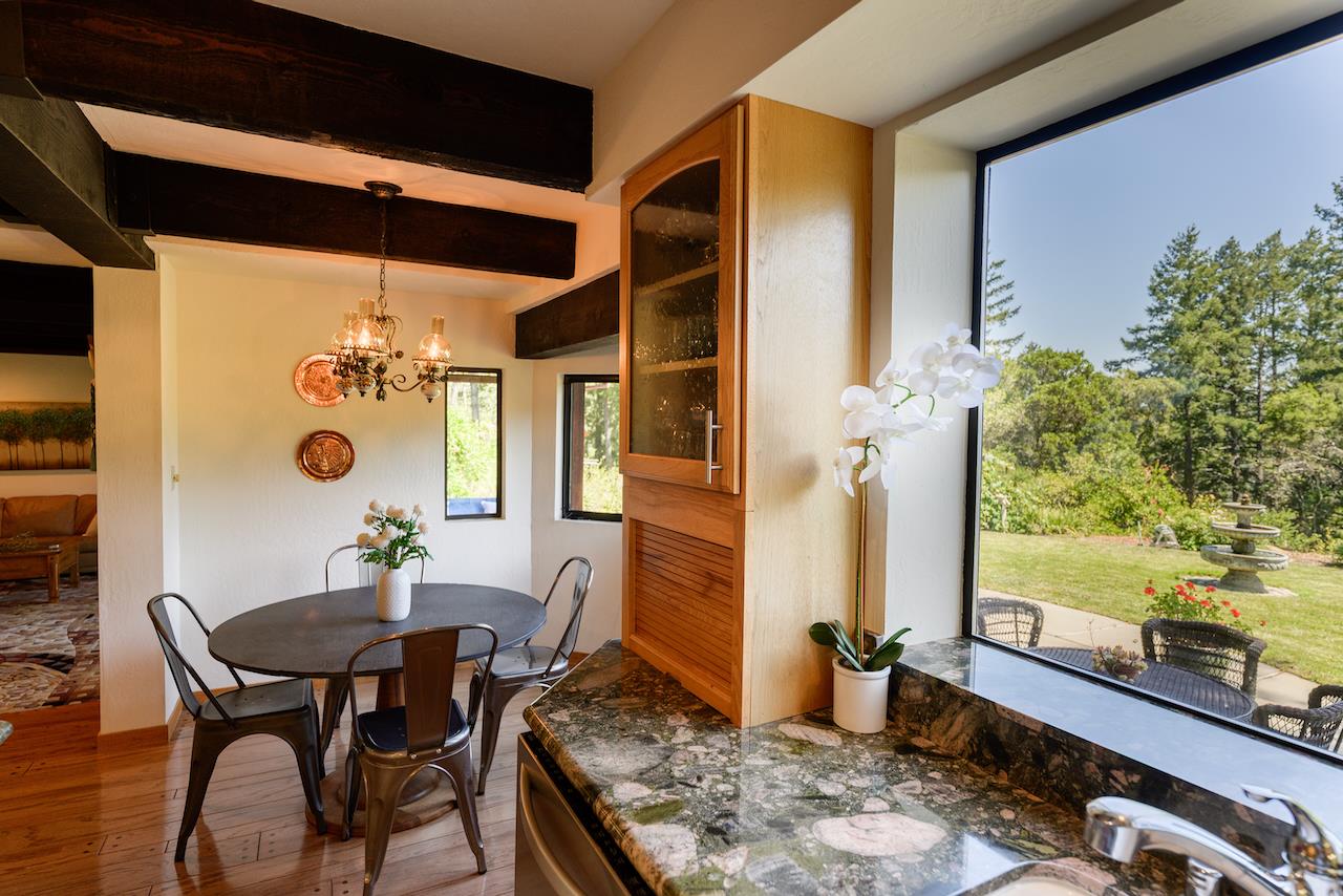 865 Valley View Road